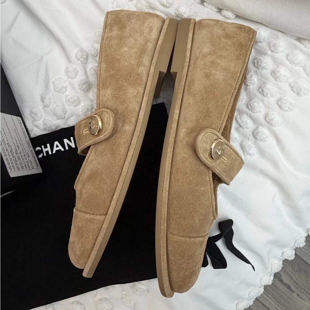CHANEL Teddy Shearling Mary Janes Beige 38 BNIB SOLD OUT - Picture 7 of 12